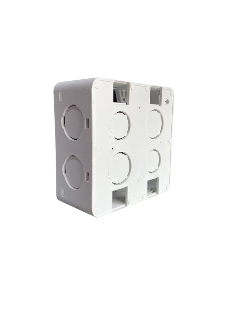 CAJETIN PLASTICO CUADRADO 4X4" PVC SALIDA COMBINADA 1/2"- 3/4"