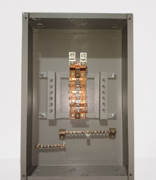 TABLERO MONOFASICO 12 CIRCUITOS EMPOTRABLE 120/240V 4 HILOS (2L+N+T) S/P NLAB412LE